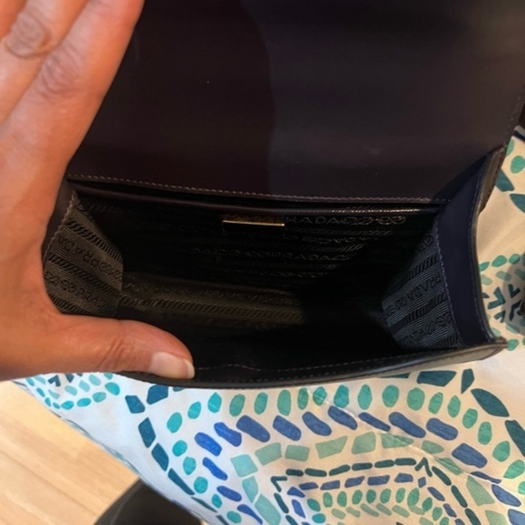 Prada flap chain saffiano leather shoulder bag - Picture 4 of 7